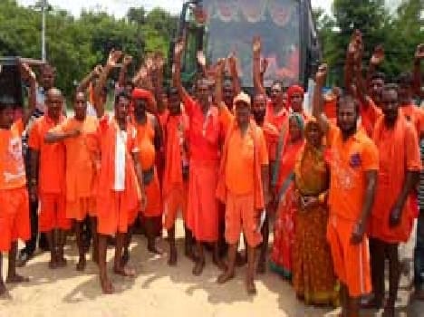 In the labyrinthine Force on Guptkashi