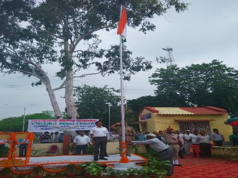 Tricolor  Waved gracefully