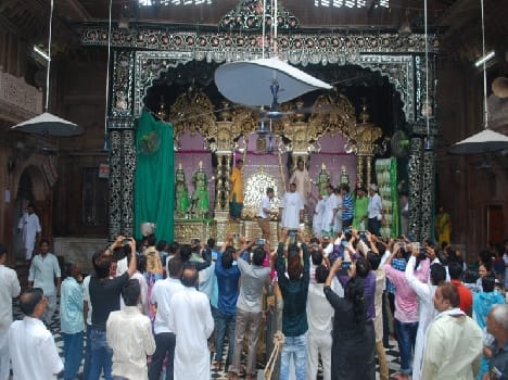 hariyali teez celebration in vrindavan