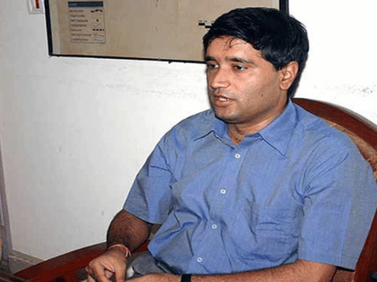 Sanjeev donated prize money to the poor patients