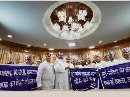  no work first in up vidhan sabha due to opposition
