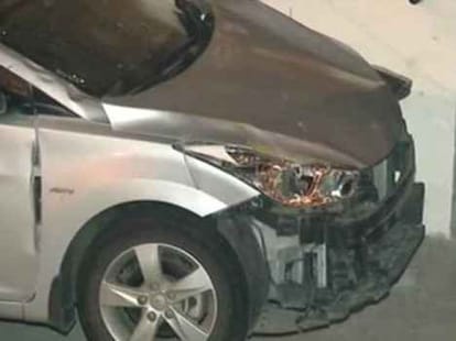 delhi russian embassy car hits police barricading, 4 injured
