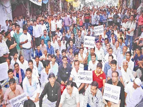 Agra band against sushil murder
