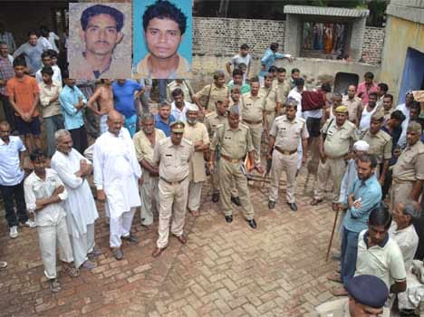 dacoits shoots two brothers in baghpat up