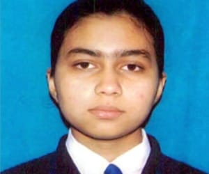 khushi top second rank in aipmt