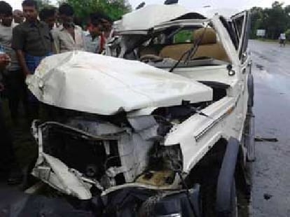 bolero fell into ditch at chamoli.