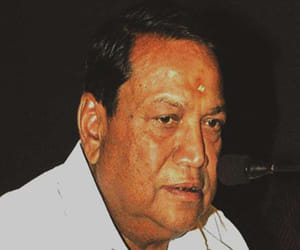up minister chitranjan swaroop died in medanta