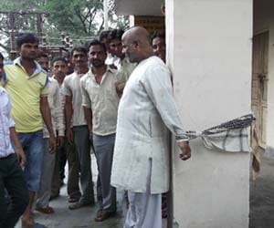 villagers become angry because of electricity problem