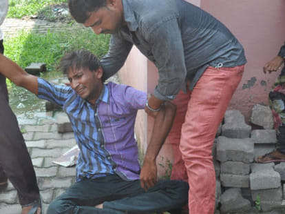 three dead in the accident of truck and car