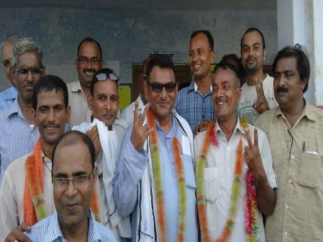 Mnajir president , Tariq minister elected