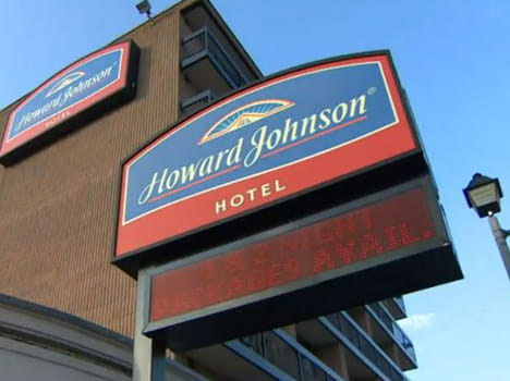 Police hunt parents of baby locked inside hotel room safe in Niagara Falls