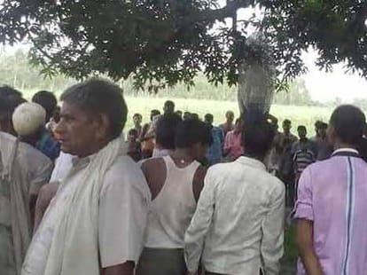 A man found hanging in Sitapur.