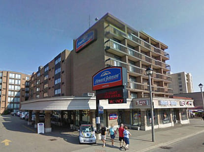 Police hunt parents of baby locked inside hotel room safe in Niagara Falls