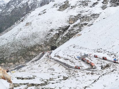 World's highest CNG filling station at Rohtang kullu himachal pradesh.