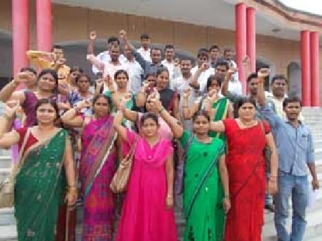 Teacher-Staff landed on the road
