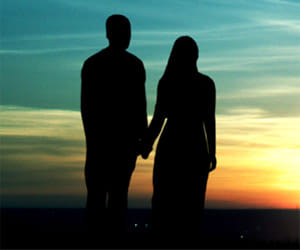 lover couple jump into ditch at kangra.
