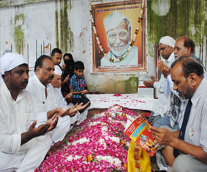 Hanuman Chalisa and Kurankwani under one roof