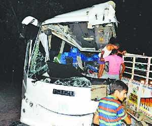 horrible accident in nangal, 2 killed, 11 injured