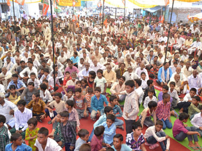 hema malini in mathura doing rally