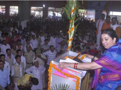Congress did not accept saffron as national flag.