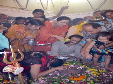 Har Har Mahadev Gunje by acclamation Pagoda