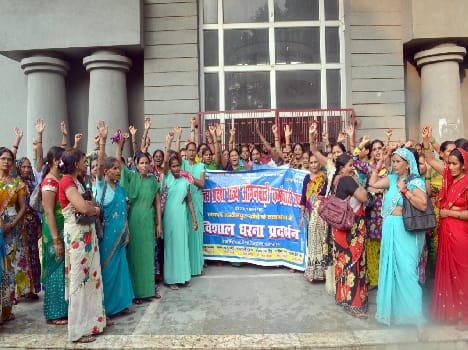 Building development from the gate closure Bdkin Aanganbadi Caryktriyan