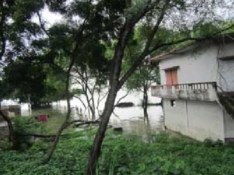 Chaubecpra ten meters away from the river , grew uneasy