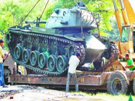 1965 india-pakistan war monument tank 