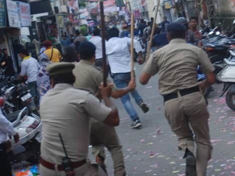 Police cancharge nishads in Patna