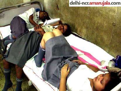47 girls sick because of midday meal in Delhi, four serious