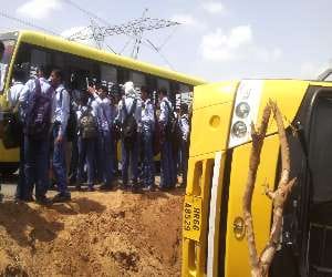dav school bus accident, 15 child injured