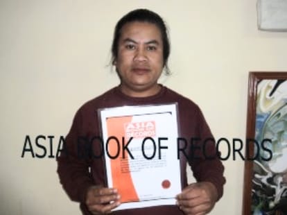 mukesh thapa painting won USA most popular award.