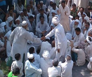 Punchyat decision in mewat to beat by shoe and paint in black