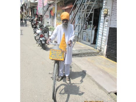 campaign against drug addiction on cycle by amandeep singh.
