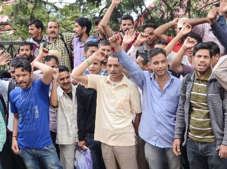 saheb society employee will not collect garbage for two days.