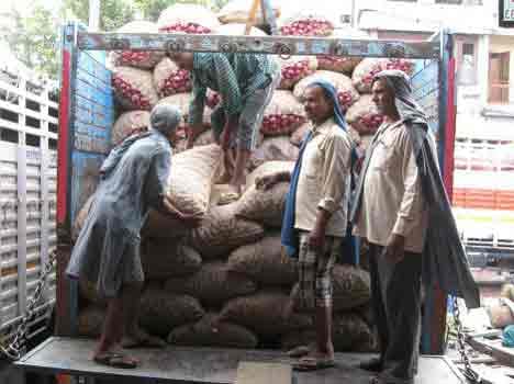 sold cheap onion to other, 