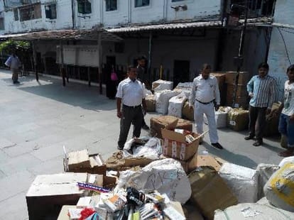 Theft continues in Pushpak Express.