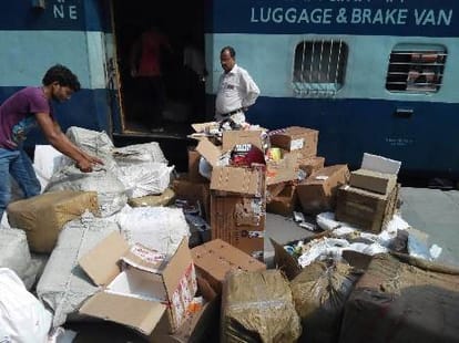 Theft continues in Pushpak Express.