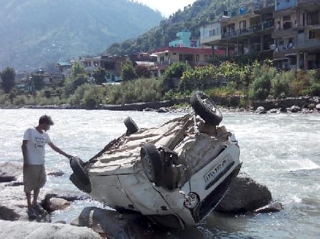 one injured in car accident