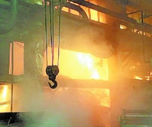 A major fire broke out at a chemical factory and cardboard.