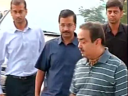 Kejriwal traveled in train to go to his sister's house at rakhi
