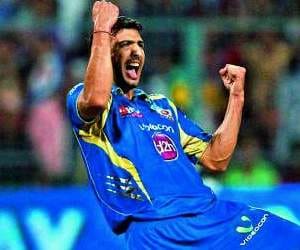 rishi dhawan take tips from rahul dravid.
