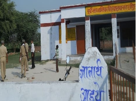  Officer on the head side of the firing