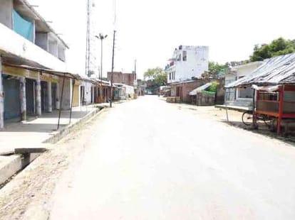 50 people injured in a clash in Barabanki.