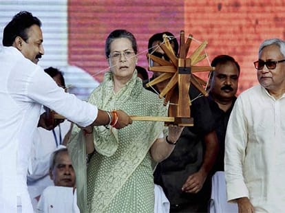 bihar election: why sonia praise lalu yadav