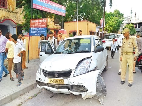 The speeding car wounded three