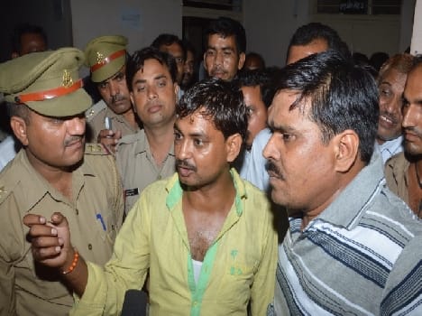 police inspector has been beaten in mathura