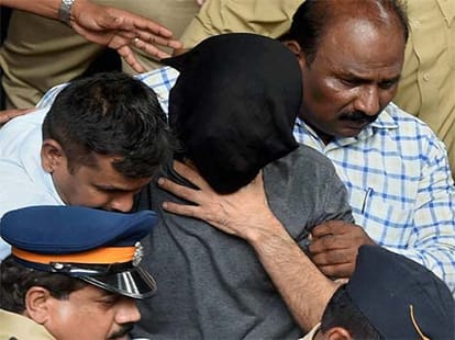 Police quizzes Peter Mukherjee third day