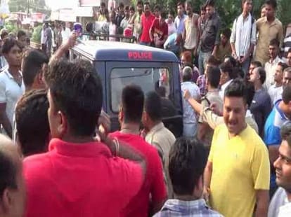 hackers extracted one crore rupees from ATM.