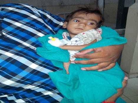parents leave girl child in train